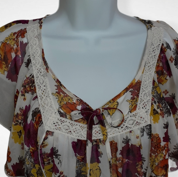 Wet Seal Floral Sheer Blouse - Picture 2 of 4
